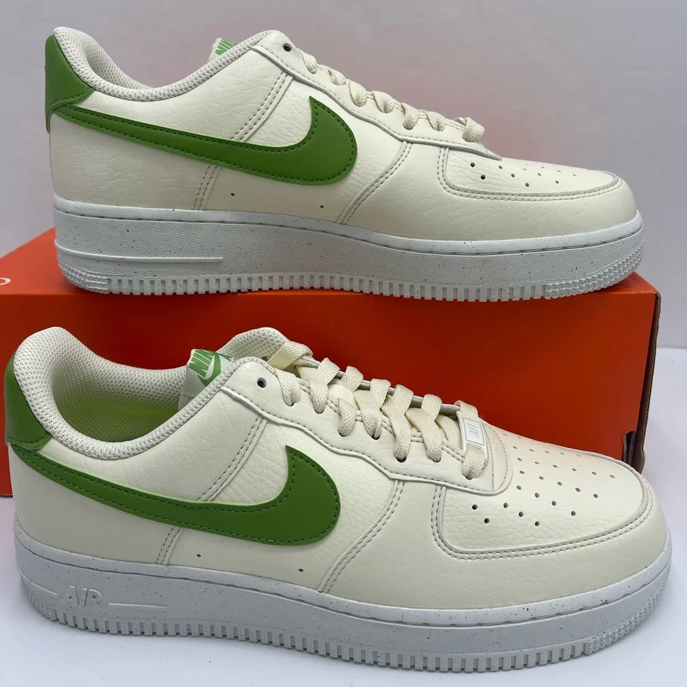 Nike WMNS AIR FORCE 1 '07 NN COCONUT MILK/CHLOROPHYLL-SAIL Platform Sneakers